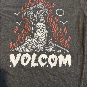 Volcom Skull Graphic Long Sleeve Tee Gray Skater Grunge Size S NWT